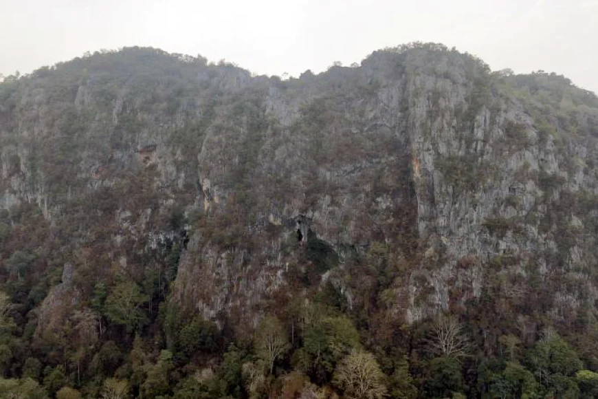 Jalur Panjat Tebing Baru Dibuka di Batu Sawar HST, Tantangan 90 Meter Menanti