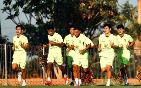 Sama-sama Full Team, Tren Positif Persela Dijajal Barito Putera